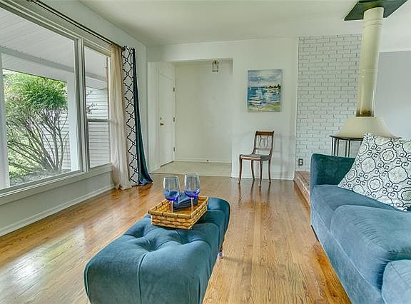 3rd image of 12435 Glennoble Dr