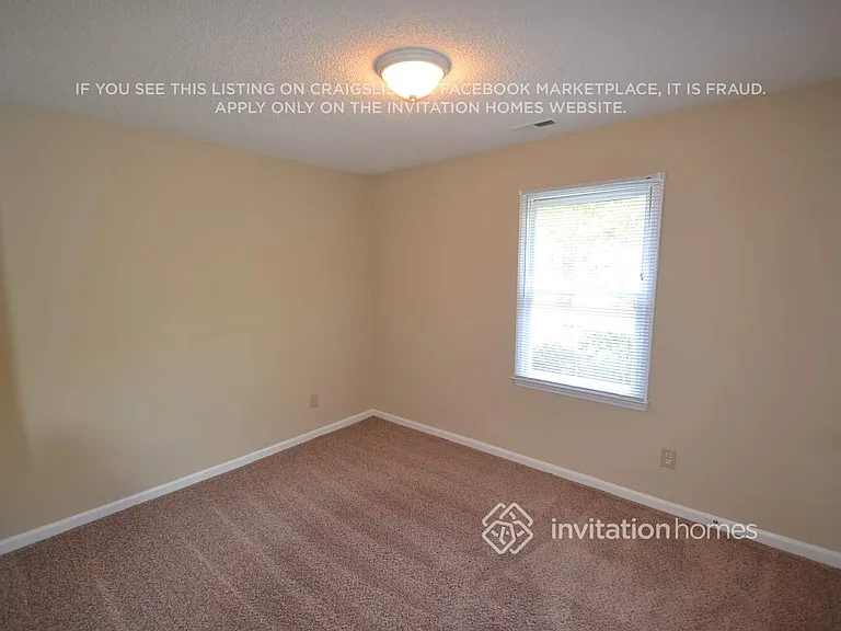 3518 Oxford Hill Ct — Photo 7