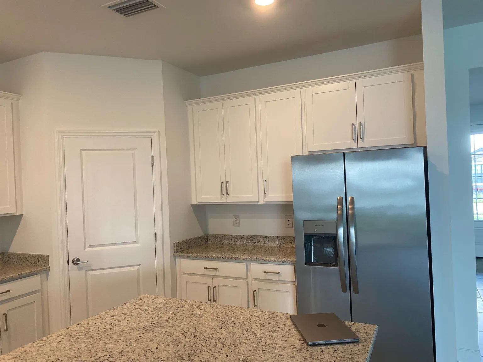 4 bed, 2444 sqft, $3,500 — Photo 4
