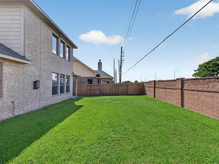 24542 Bella Veneza Dr — Photo 24