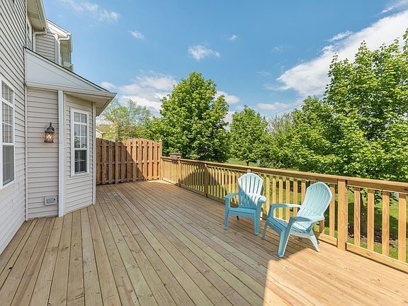 Plenty of deck space for grilling and chilling!