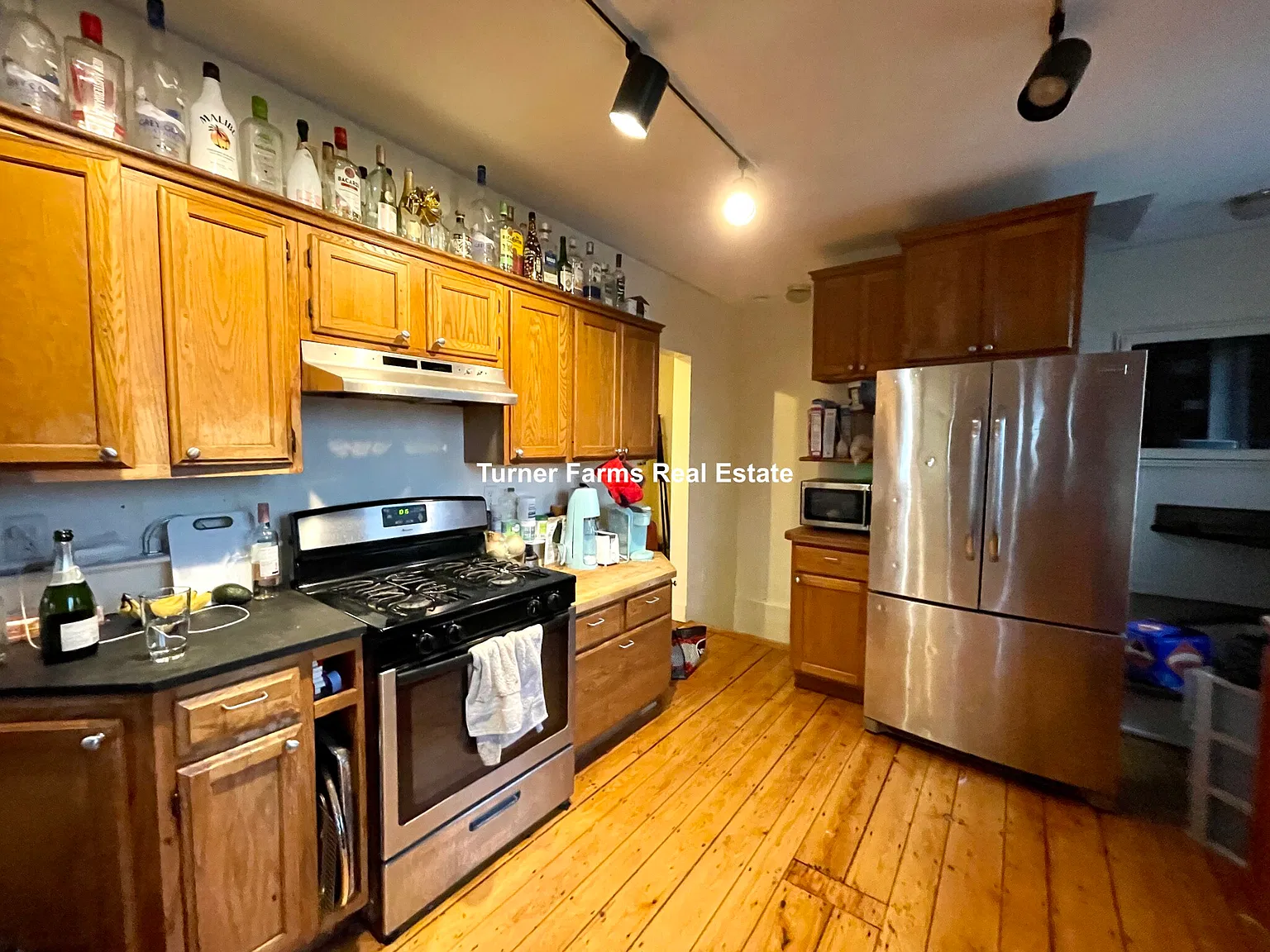 53 Lawn St — Photo 2
