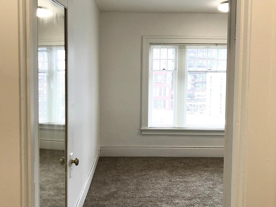 1st image of 1520 Melrose Ave #408