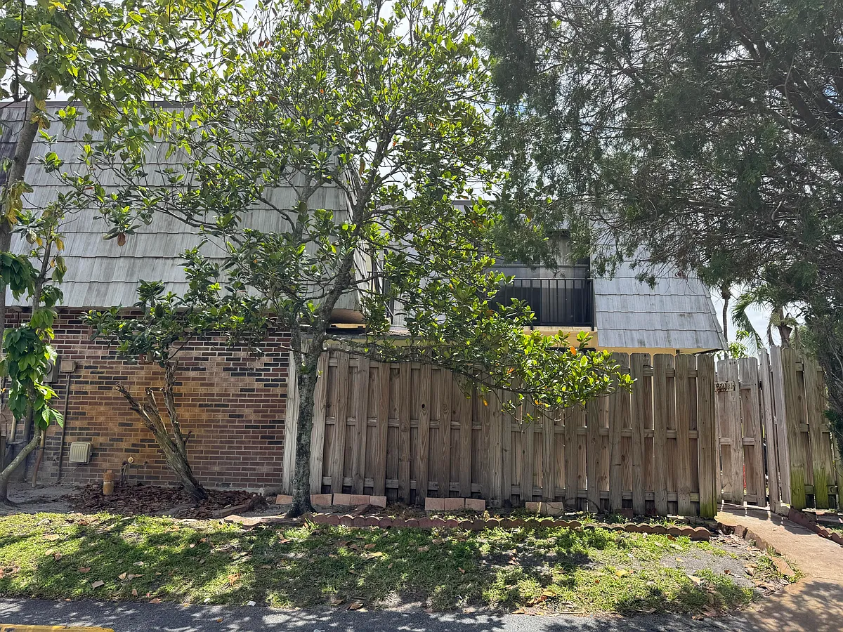 Building Photo - 1650 Forest Lakes Cir #D