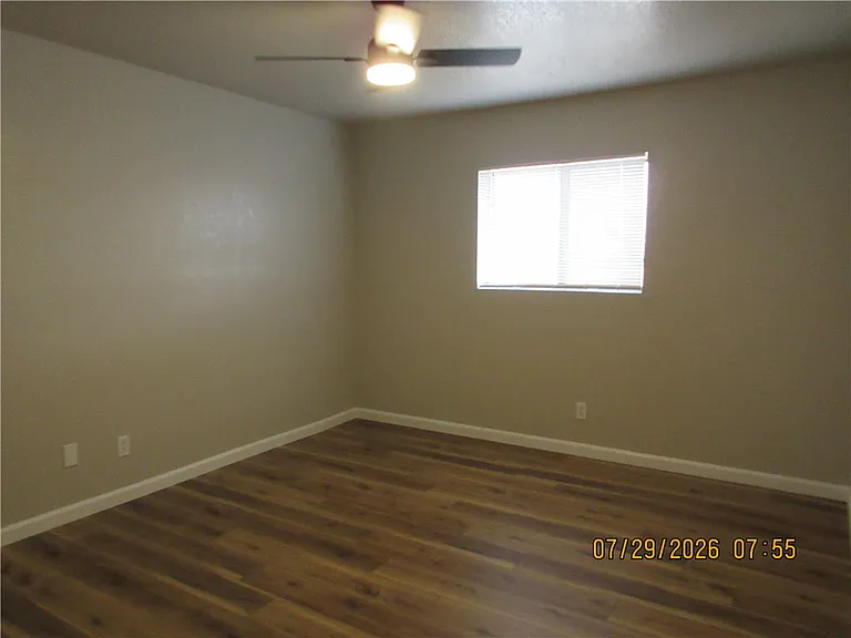 1755 E Gordon Dr #5 — Photo 4
