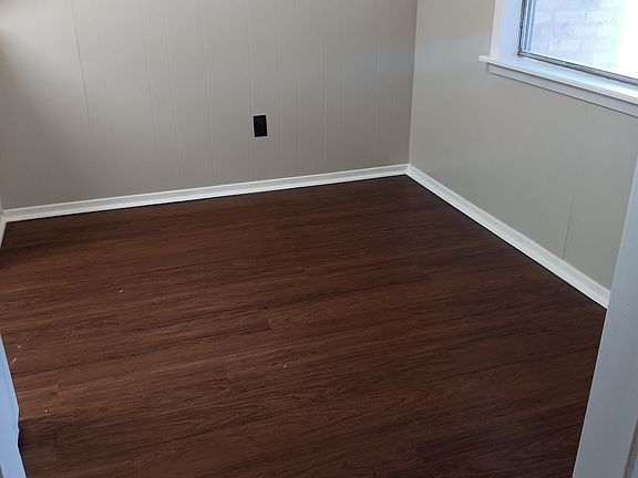 4th image of 108 Texas Ave #108