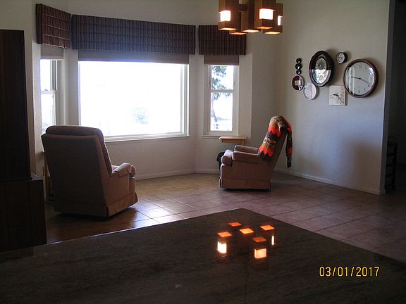 4th image of 10962 Wilson Ave