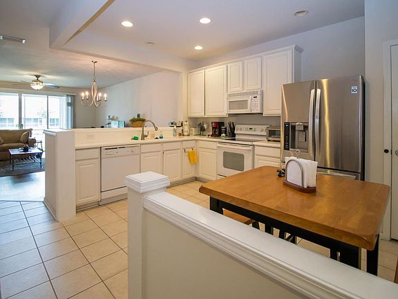 4th image of 11172 Campfield Cir