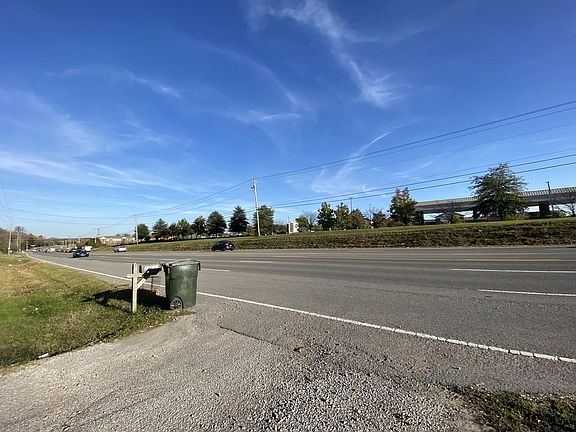 4th image of 2042 Nashville Pike