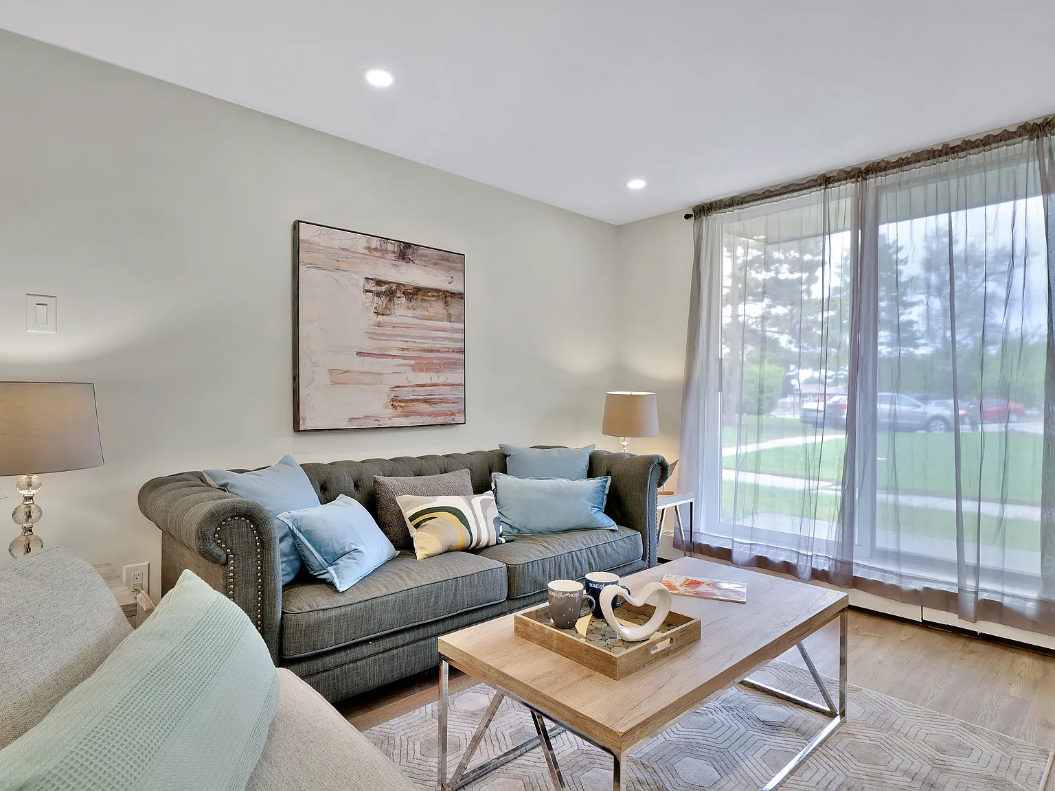 622 Upper Wentworth Street — Photo 2