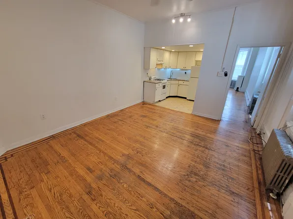1706 Pine St APT 2R, Philadelphia, PA 19103
