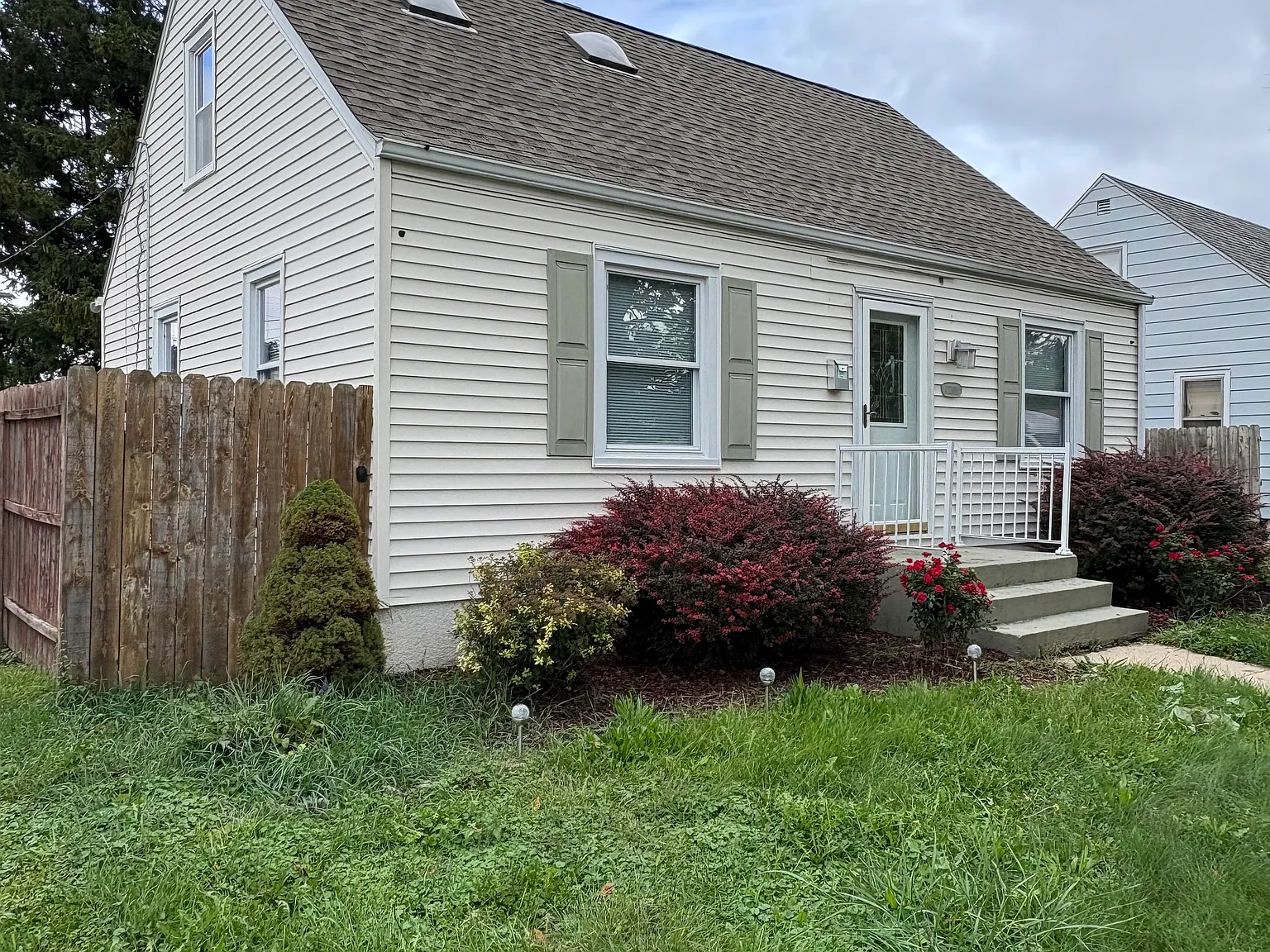 3 bed, 1852 sqft, $2,600 — Photo 2