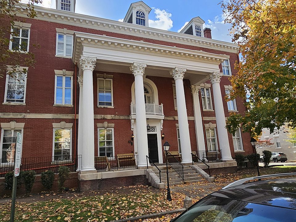 1621 Grove +55 Community