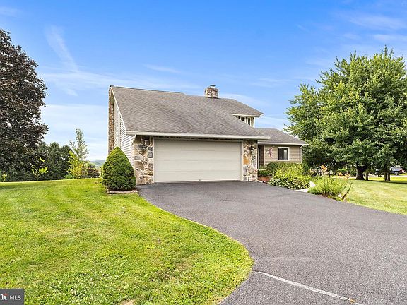 2nd image of 770 Yellow Hill Rd