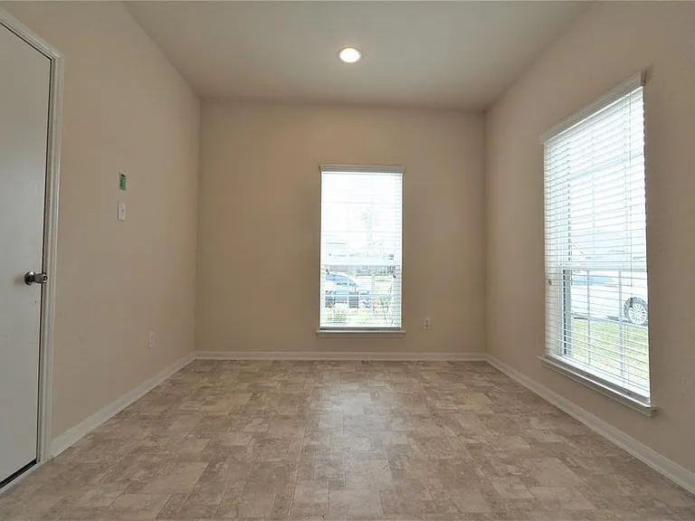 3314 Madison Elm St — Photo 8