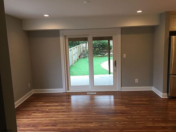 4th image of 1105 Marlborough Ave