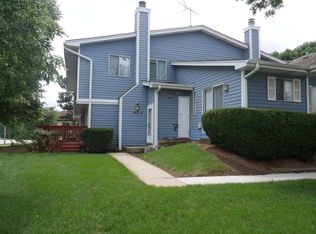 2401 Brunswick Cir APT B, Woodridge, IL 60517