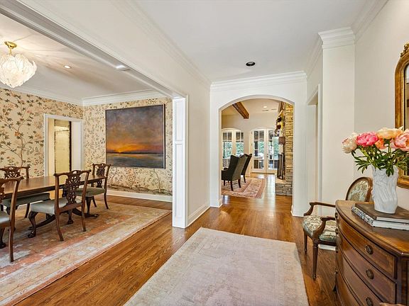 5th image of 501 Williamsburg Ln