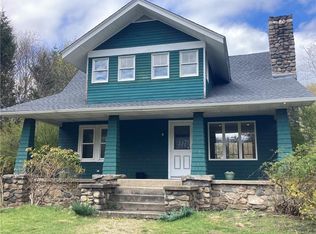 35 Pierce Rd, Saunderstown, RI 02874