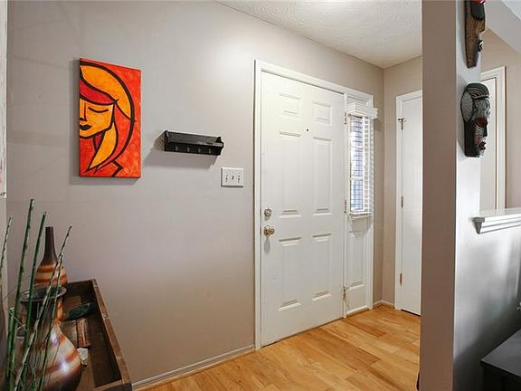 4th image of 1007 Country Park Dr SE #1007