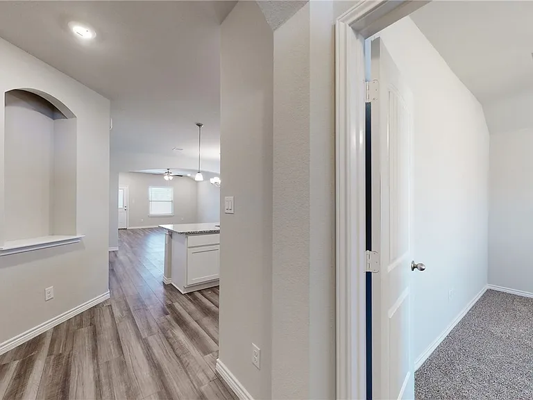 2043 Chief St — Photo 3