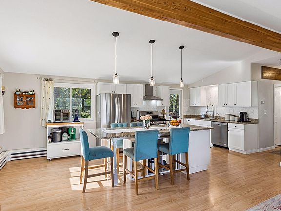 4th image of 9055 Jamaca Ct N