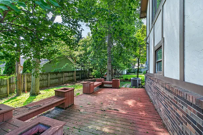4631 Graceland Ave — Photo 38