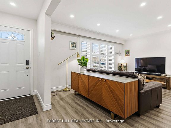 4th image of 23 Japonica Rd