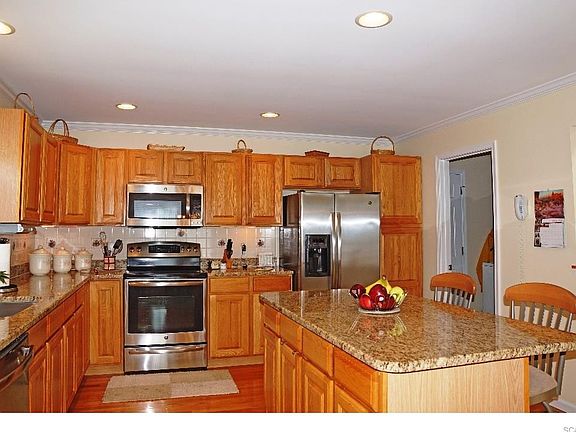 4th image of 33008 Kiwi St