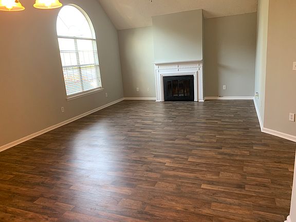 2nd image of 102 Green Meadow Dr