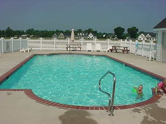 Club house pool
