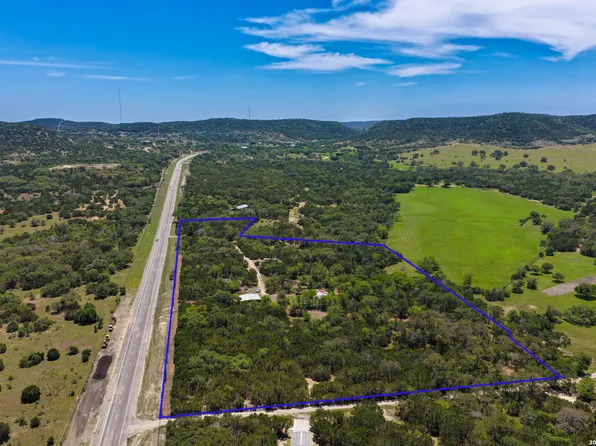 3364 HWY 173 S., Bandera, TX 78003