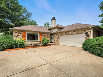 4280 Newport Ct, Bettendorf, IA, 52722