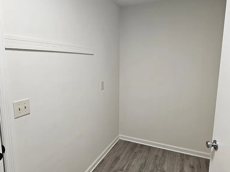 404 Millhouse Rd — Photo 14