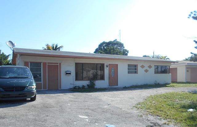 1st image of 1660 NW 1st Way