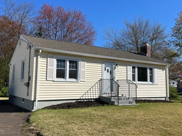 9 Allen Ct, East Haven, CT 06512