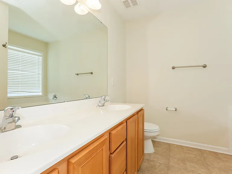 13515 Stones Landing St — Photo 9
