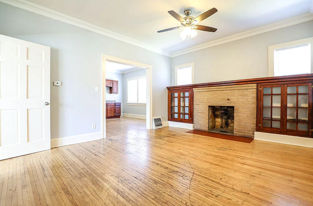 Updated 5 Bedroom for Pre-Lease NOW! Huge Backyard and walking distance to MSU and downtown! — Photo 3