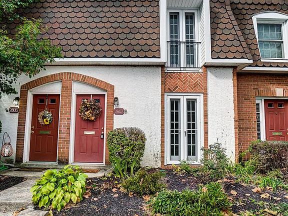2nd image of 2807 Chateau Cir