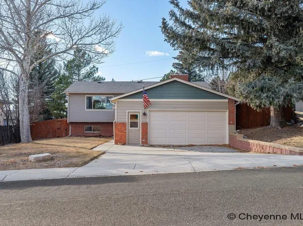 6538 Moreland Ave, Cheyenne, WY 82009