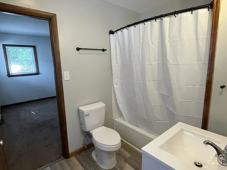 111 Beaumont St — Photo 4