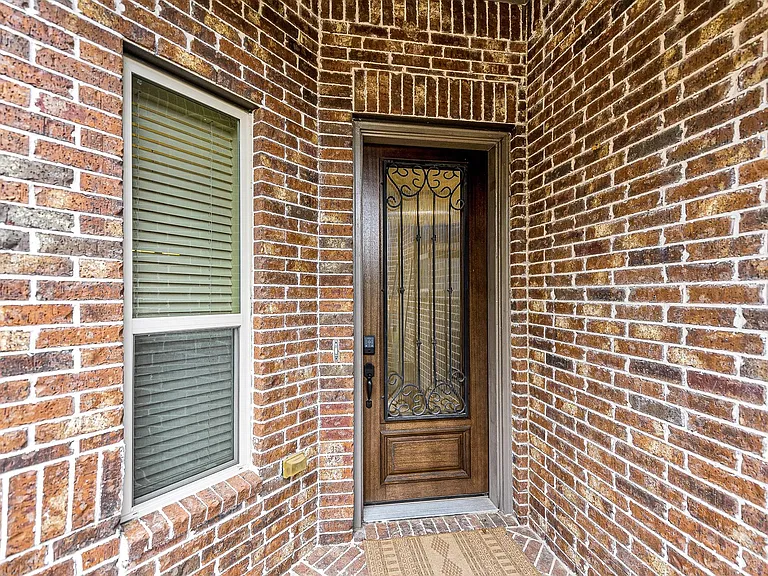4906 Augusta Pointe Ct — Photo 4