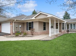 5294 Saint Albans Bay Cir, Shorewood, MN 55331