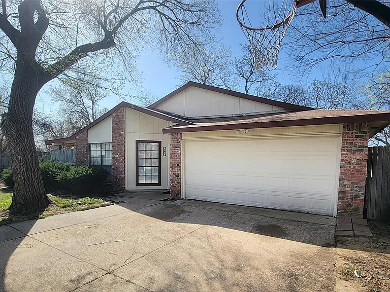 503 Westover Dr — Photo 1