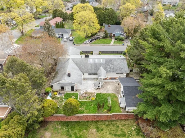 82 Cornell Rd, Marblehead, MA 01945