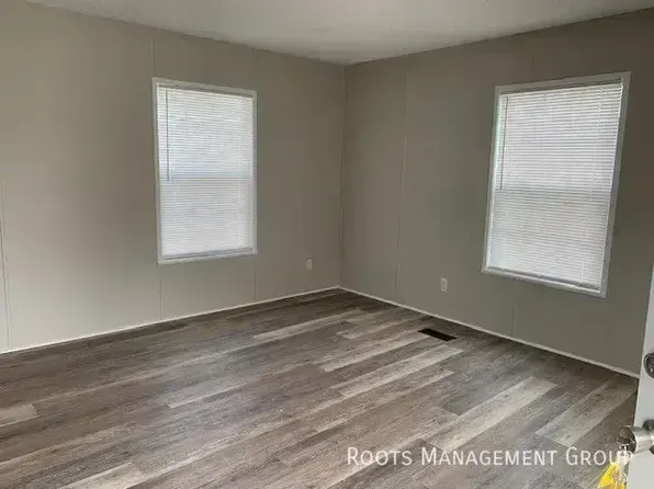 16 Kris Dr #K16, Bloomington, IL 61704