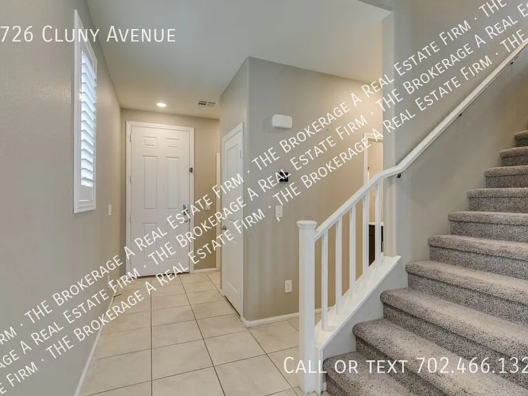 9726 Cluny Ave — Photo 4
