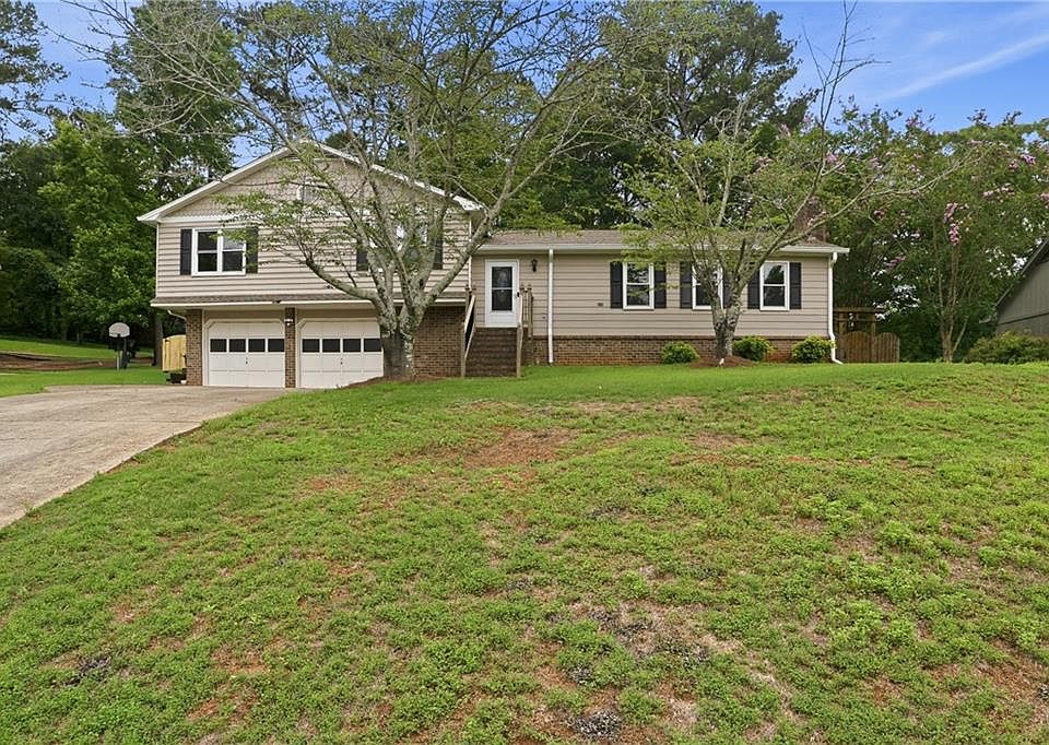 1st image of 3839 Cotswold Dr SW