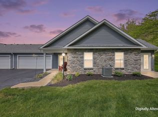 1352 Epworth Forest Dr, Lancaster, OH 43130