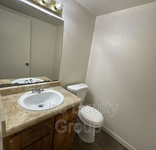 1226 S Santa Fe Ave #D — Photo 5